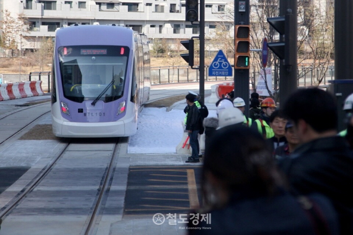 "마천~복정 이동시간 절반 단축"... 위례선 트램 12월 개통 목표