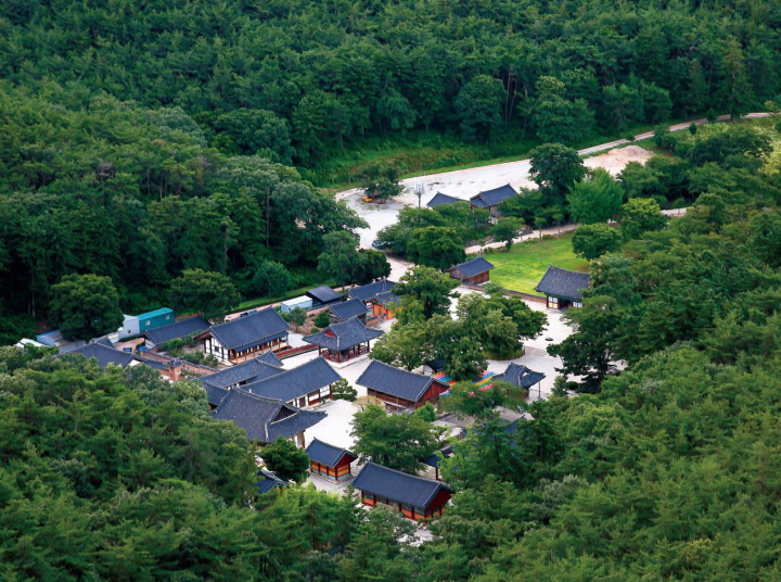 천년숲길에서 머무는 하루, 전국 3대 전나무숲길이 있는 부안 내소사 템플스테이